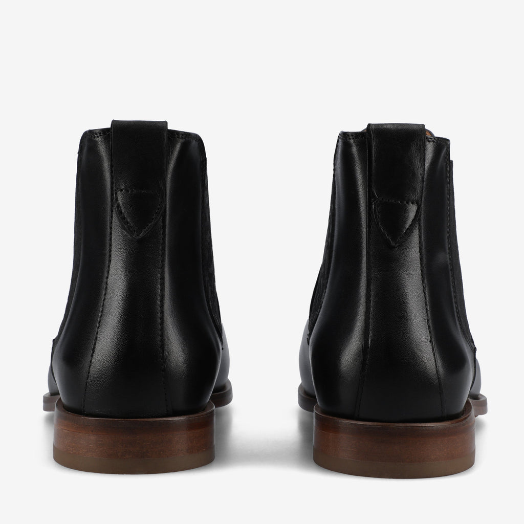 The Murphy Chelsea Boot in Black
