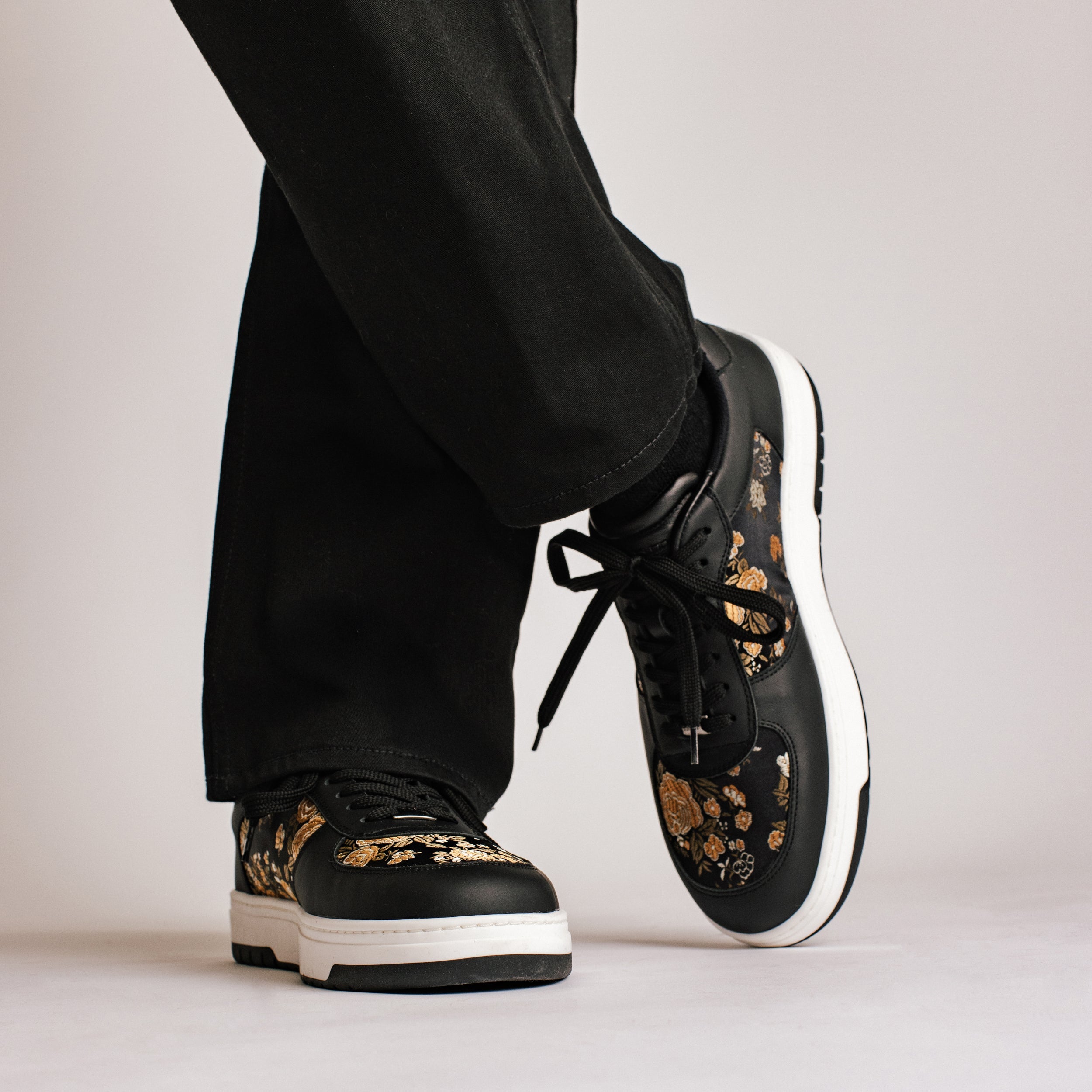 The 2.0 Rapido Low-top Sneaker in Eden Noir