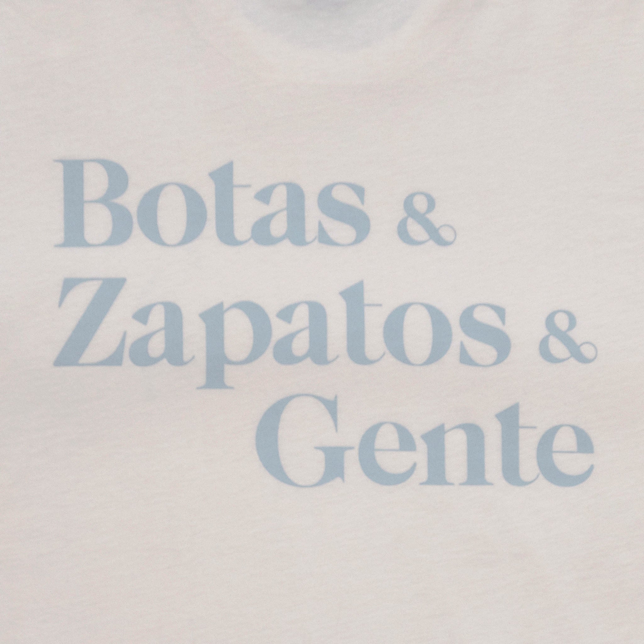 Botas T-Shirt in Cream